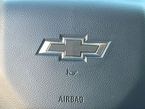 Used 2024 Chevrolet Silverado 1500 LT Trail Boss w/ LPO, Dark Essentials Package image 17