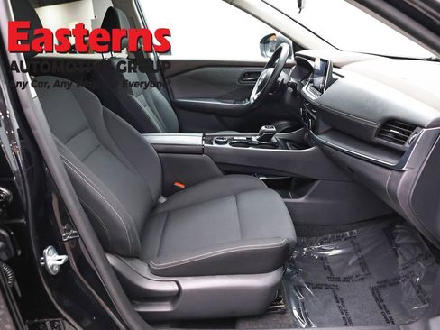 Used 2023 Nissan Rogue S AWD/4WD image 25