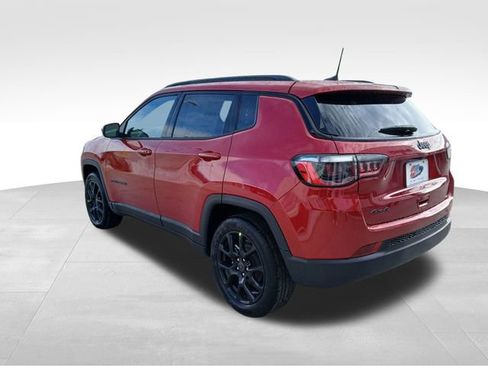 New 2026 Jeep Compass Latitude image 3