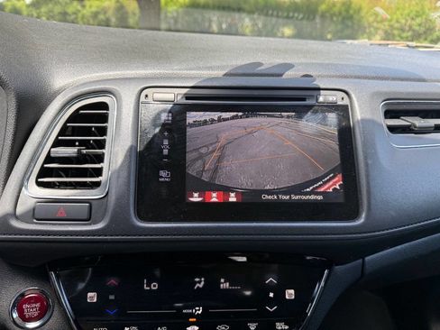 Used 2017 Honda HR-V EX-L image 11