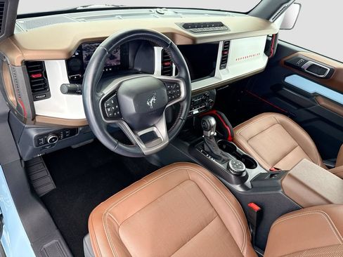Used 2024 Ford Bronco Heritage Edition AWD/4WD image 9