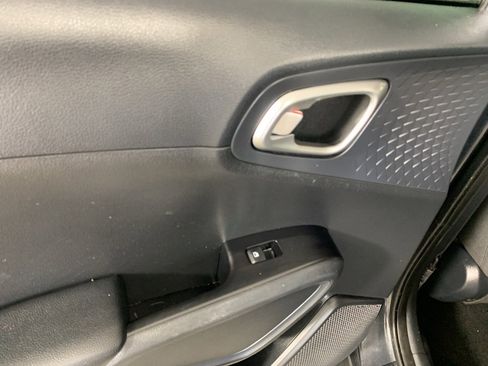 Used 2021 Kia Soul S image 31
