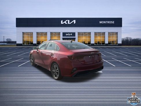 Certified 2024 Kia Forte LXS w/ LXS Technology Package FWD image 8