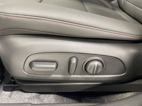 New 2026 Chevrolet Trax RS w/ Sunroof Package FWD image 12