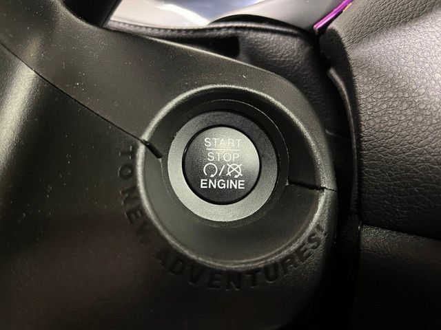 Used 2021 Jeep Renegade Limited AWD/4WD image 21