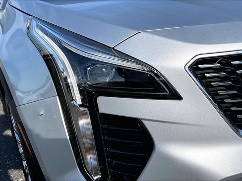 Used 2022 Cadillac XT4 Premium Luxury w/ Enhanced Visibility Package image 29