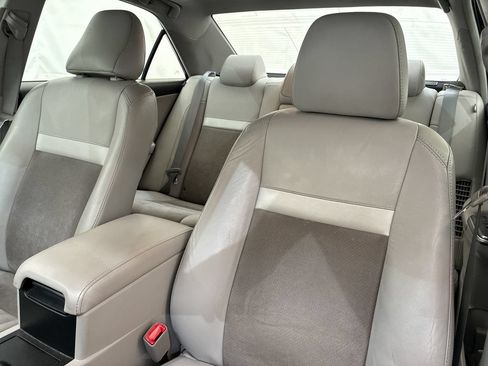 Used 2012 Toyota Camry XLE w/ Leather Pkg FWD image 10