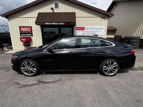 Used 2021 Chevrolet Malibu LT image 2