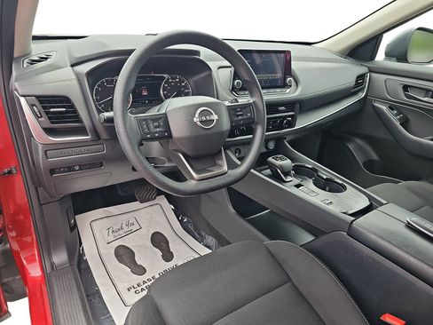 Used 2025 Nissan Rogue S FWD image 13