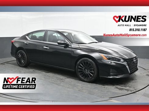 Used 2023 Nissan Altima 2.5 SV FWD image 1