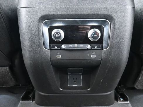 Used 2023 GMC Yukon Denali image 24