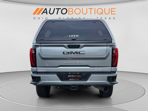 Used 2025 GMC Sierra 2500 Denali Ultimate w/ Max Trailering Package AWD/4WD image 4
