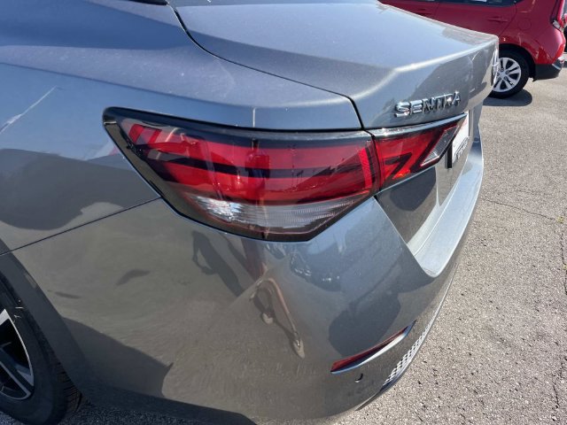 Used 2024 Nissan Sentra SV FWD image 10