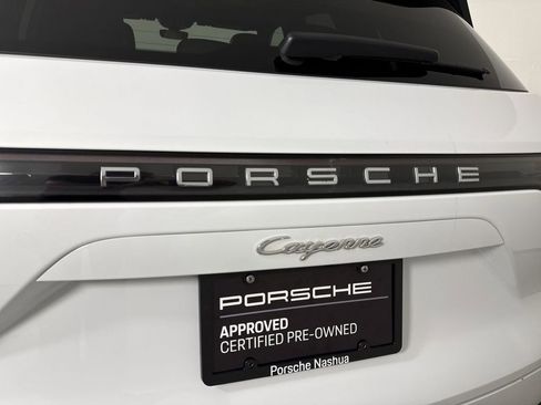 Certified 2023 Porsche Cayenne AWD/4WD image 19