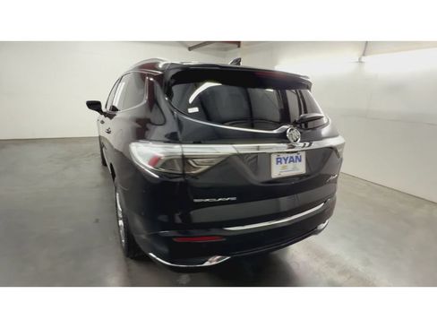 Used 2022 Buick Enclave Avenir w/ Avenir Technology Package FWD image 7