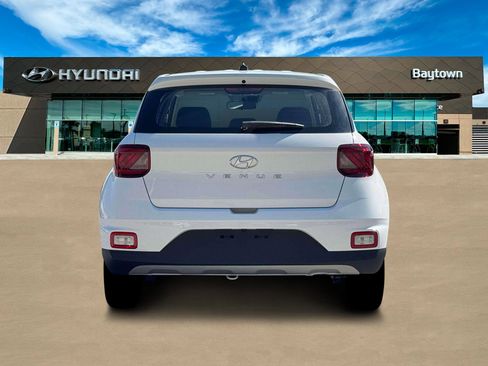 New 2026 Hyundai Venue SE FWD image 6