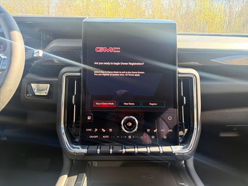 New 2026 GMC Yukon XL Elevation w/ Elevation Premium Package AWD/4WD image 20