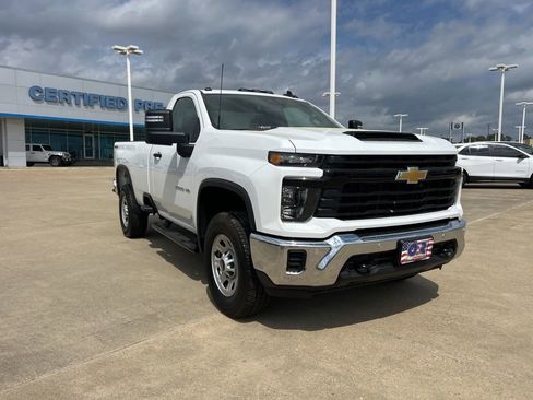 Used 2026 Chevrolet Silverado 2500 W/T w/ WT/CX Safety Package image 3
