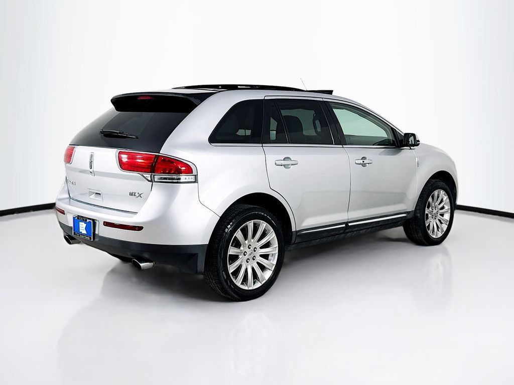 Used 2015 Lincoln MKX FWD w/ Equipment Group 102A image 7