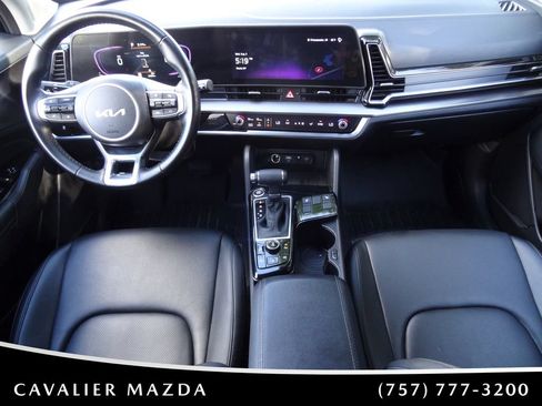 Used 2025 Kia Sportage EX AWD/4WD image 16
