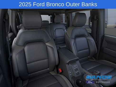 New 2025 Ford Bronco Outer Banks image 10