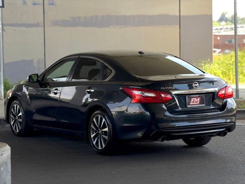 Used 2017 Nissan Altima 2.5 SL FWD image 5
