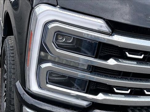 Used 2024 Ford F250 Platinum AWD/4WD image 31