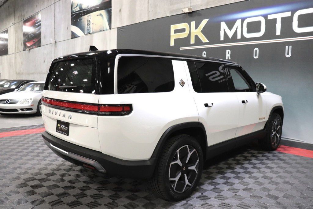Used 2023 Rivian R1S Adventure Quad AWD/4WD image 9