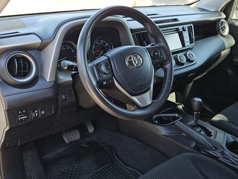 Used 2017 Toyota RAV4 LE image 25