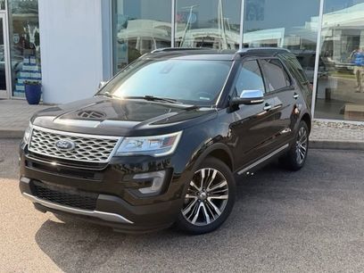 Used 2017 Ford Explorer Platinum