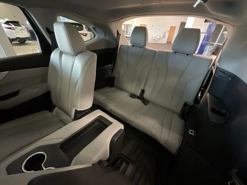 Certified 2025 Acura MDX SH-AWD w/ Technology Package image 26