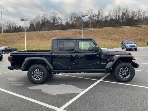 New 2026 Jeep Gladiator Mojave w/ Safety Group image 9