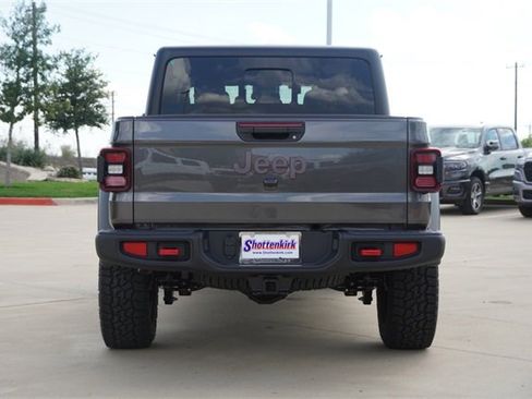 New 2025 Jeep Gladiator Rubicon w/ Convenience Group image 7