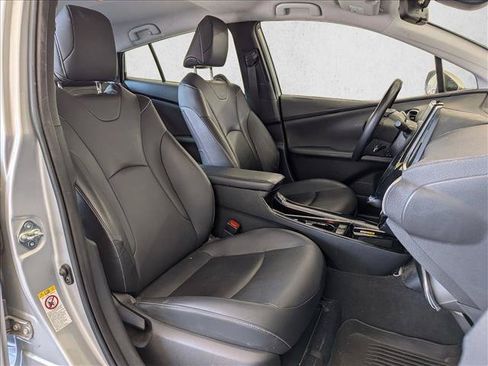 Used 2022 Toyota Prius Prime XLE FWD image 19