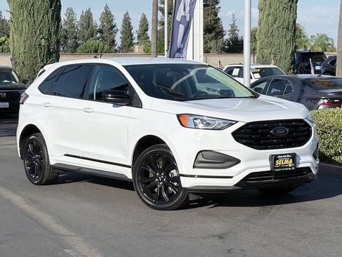 Used 2023 Ford Edge SE w/ Black Appearance Package AWD/4WD image 2