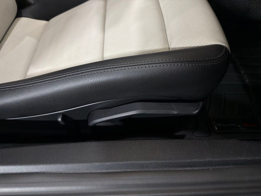 Used 2018 Porsche 718 Boxster RWD image 23