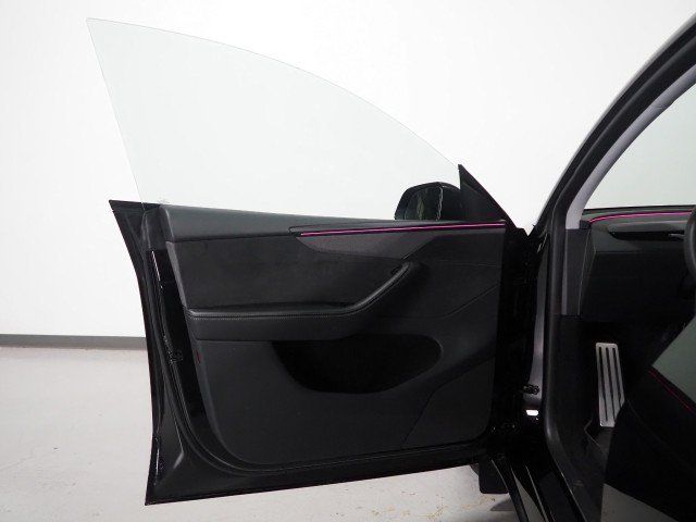 Used 2026 Tesla Model Y Long Range RWD image 56