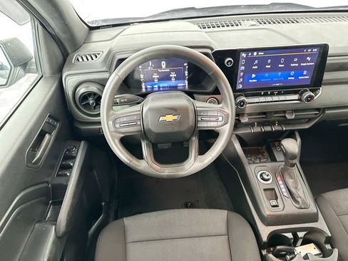 Used 2023 Chevrolet Colorado W/T w/ WT Convenience Package II AWD/4WD image 10