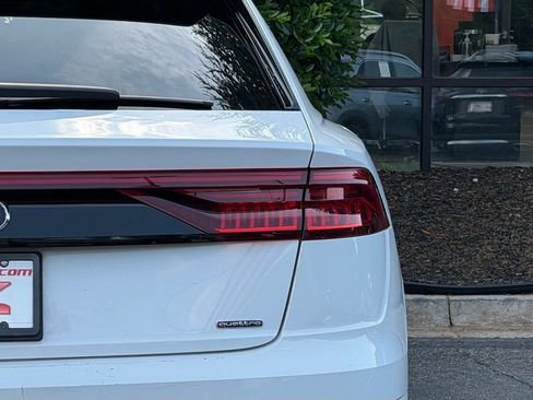 Used 2020 Audi Q8 Premium Plus w/ Premium Plus Package AWD/4WD image 16