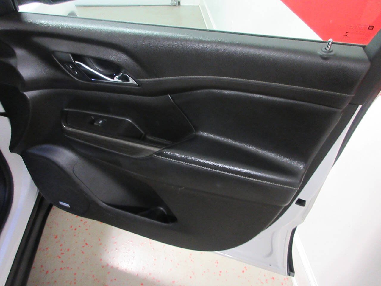 Used 2019 GMC Acadia SLT AWD/4WD image 34