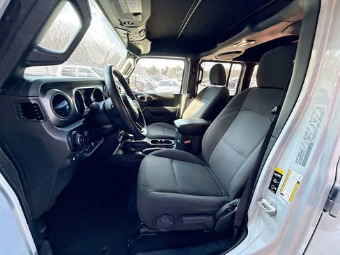 Used 2023 Jeep Wrangler Unlimited w/ Cold Weather Group image 22