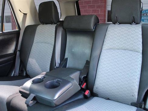 Used 2016 Toyota 4Runner SR5 AWD/4WD image 26