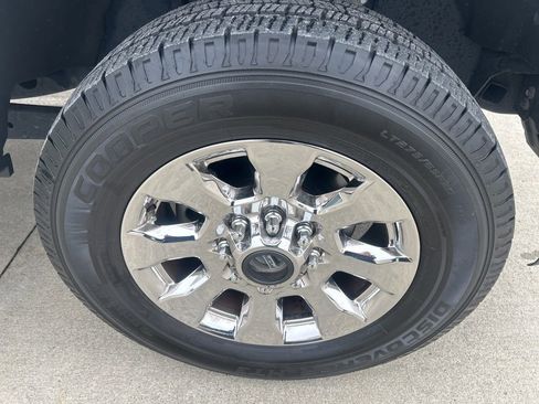 Used 2019 Ford F250 Lariat w/ Chrome Package image 27