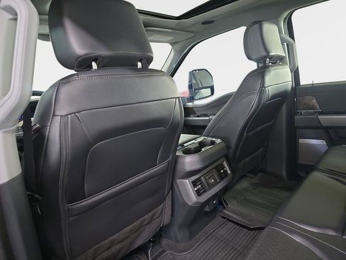 Used 2025 Ford F250 Lariat w/ Lariat Ultimate Package image 16