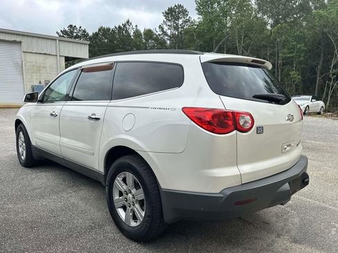 Used 2012 Chevrolet Traverse LT FWD image 14