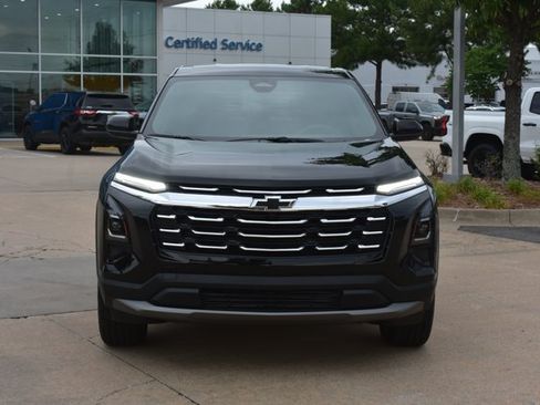 New 2026 Chevrolet Equinox LT w/ LPO, Floor Liner Package FWD image 2