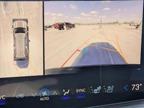 New 2025 Chevrolet Suburban Premier image 12