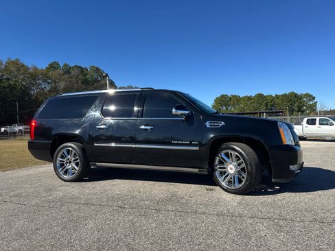 Used 2014 Cadillac Escalade ESV Platinum image 9