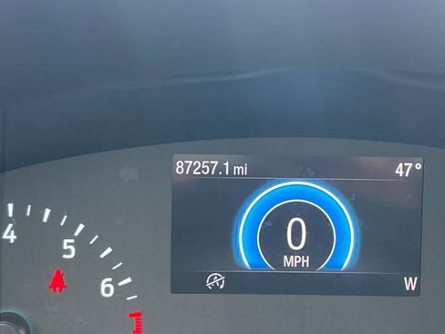 Used 2022 Ford Escape SE image 25