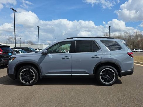 New 2026 Honda Pilot Touring image 2